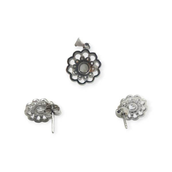 925 Sterling Silver Pendant Set in Flowers Shape with Zerkons